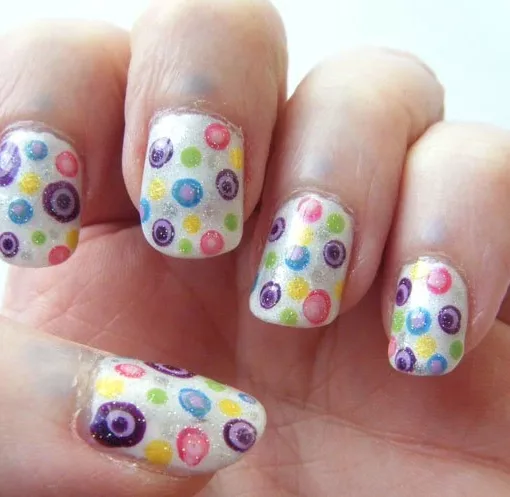 Connect the Dots Manicure