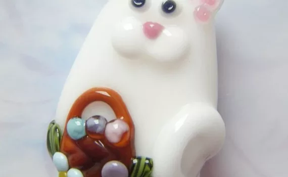 Easter Kitty Focal