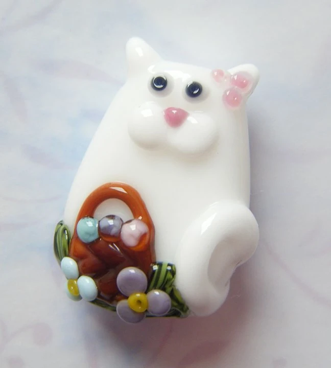 Easter Kitty Focal